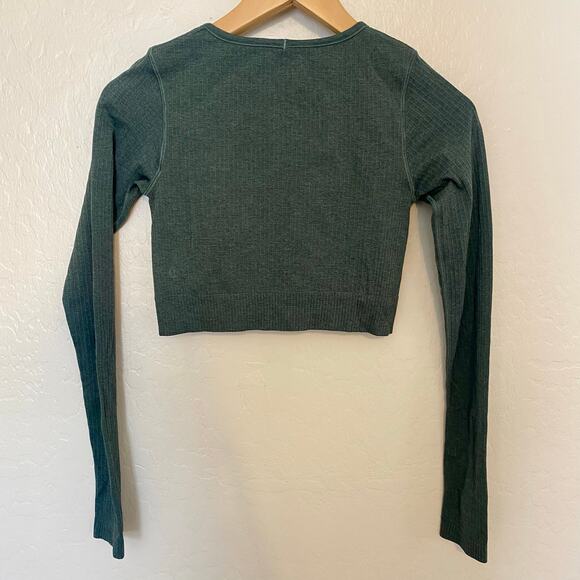 Lululemon Ebb to Street Womens Sz 4 Long Sleeve Cropped Top Smoked Spruce Shirt - Picture 2 of 5